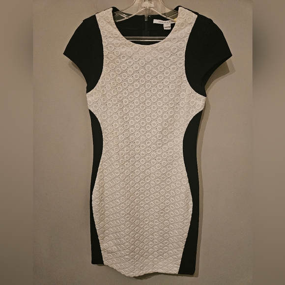 DIANE VON FURSTENBURG Pele Dress White Eyelet Lace Black Ponte Bodycon Office - Picture 4 of 10